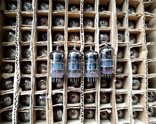 Tubes Vintage 6N2P-EV Russes - Équivalents ECC83/12AX7, NOS (New Old Stock) Des Années 80