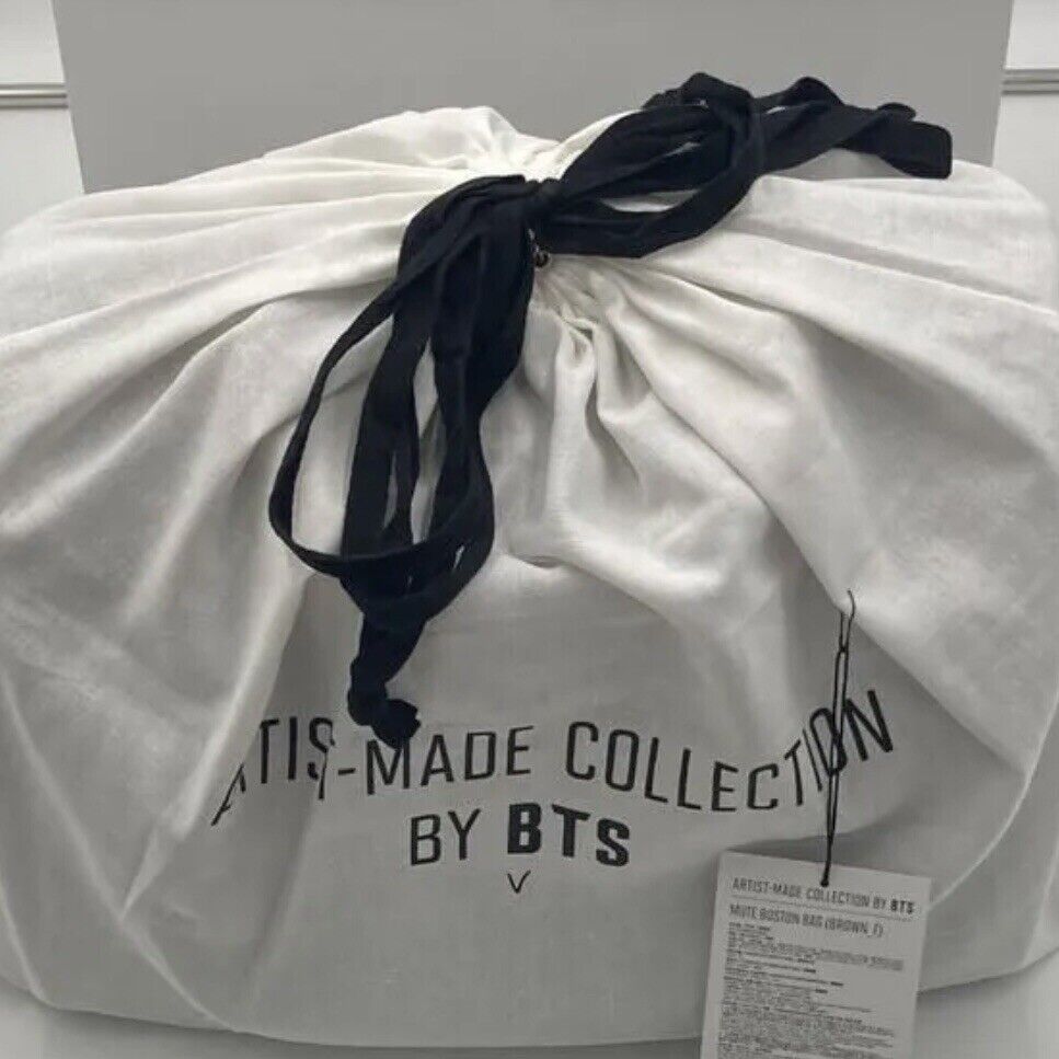 BTS V Taehyung Mute Boston Bag Artist Made Collection by BTS BTS V Taehyung Mute Boston Bag Artist Made Collection by BTS