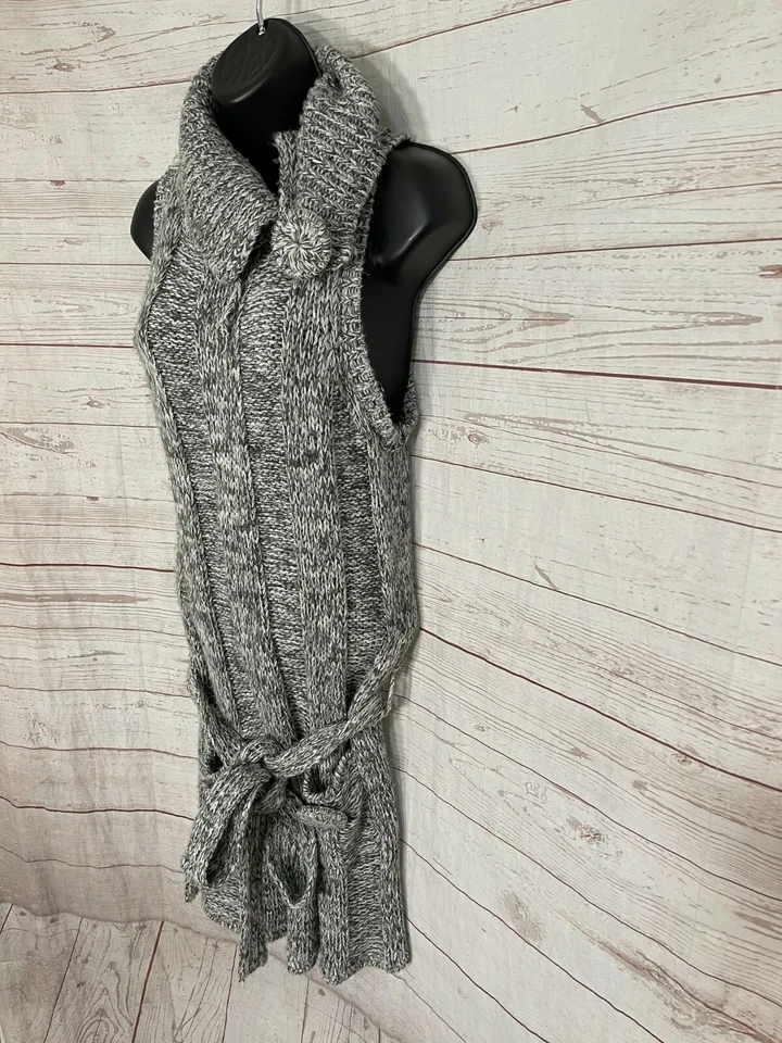 Vestido Twenty One Sin Mangas Tejido Capucha Cuello Cinturón Blanco-Gris Talla L Foto 2 de 4