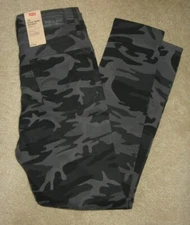 Womans Levis 721 High Rise Skinny Ankle Size 4 / W27 Black Camo New