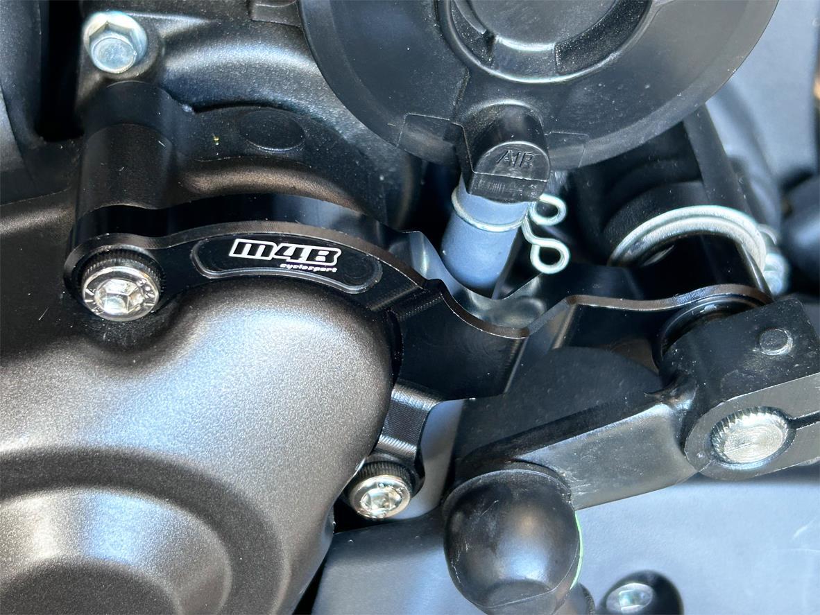 Yamaha R7, MT-07, FZ07 Gear Shift Shaft Support  Stabiliser