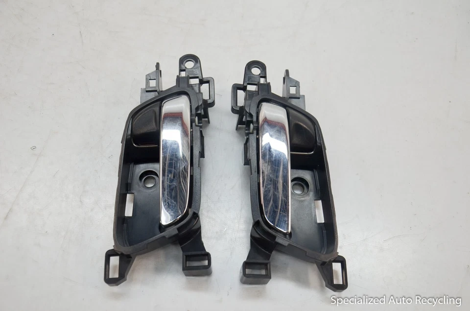 Honda Accord 2017 manijas interiores delanteras izquierda y derecha Foto 2 de 4