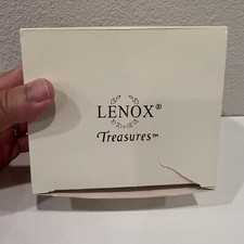 Lenox Treasures  Basket Of Blossoms  Exclusive Ed. Trinket Box Butterfly Charm