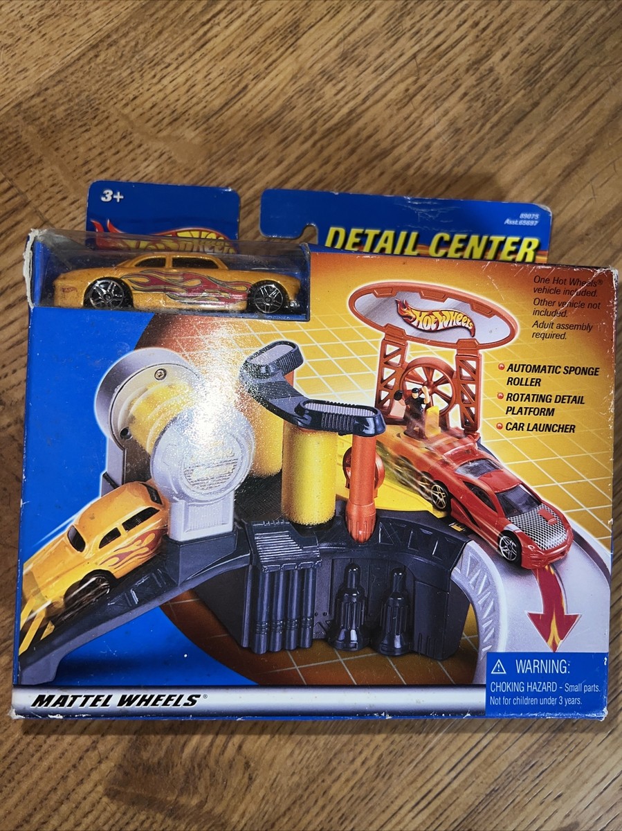 Mattel Hot Wheels Detail Center Play Set