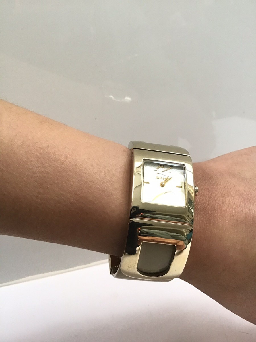 Montre Femme DKNY NY4342 Couleur Or Et Champagne - Occasion, Bon état, Pile Changée 2019