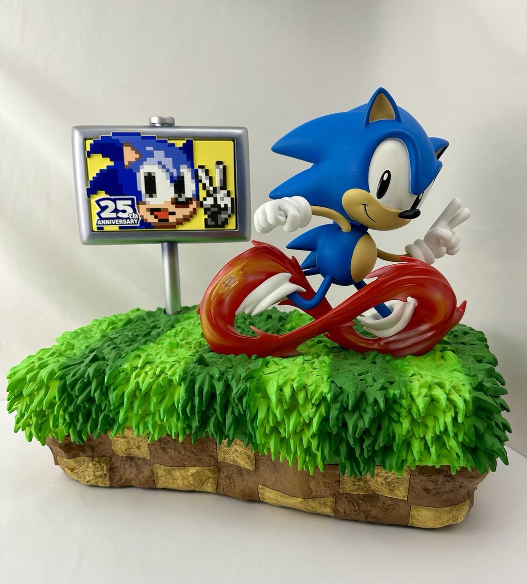 First 4 Figures Sonic the Hedgehog 25th Anniversary Statue