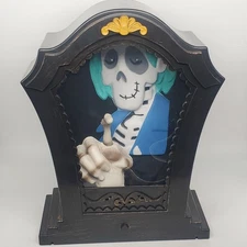 Disney Haunted Mansion Tapping Skeleton Interactive Halloween Decor 10.5" Works