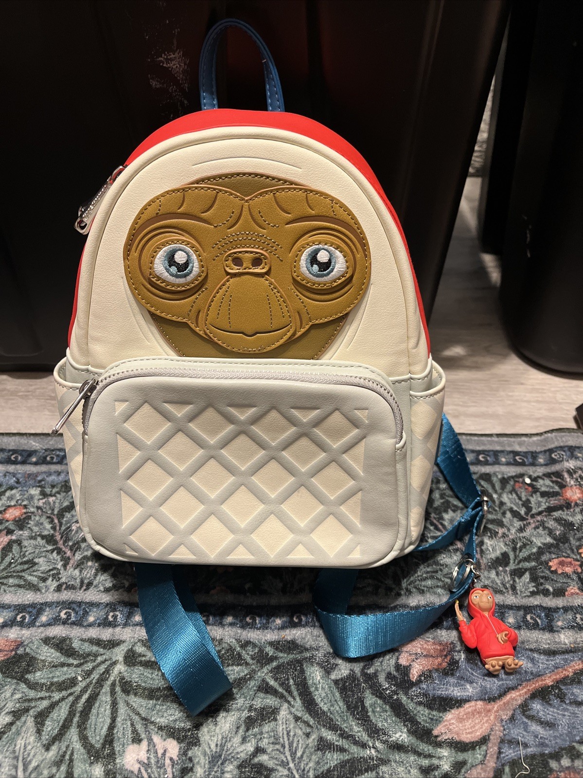 Universal Studios E.T. Extra Terrestrial Loungefl… - image 1