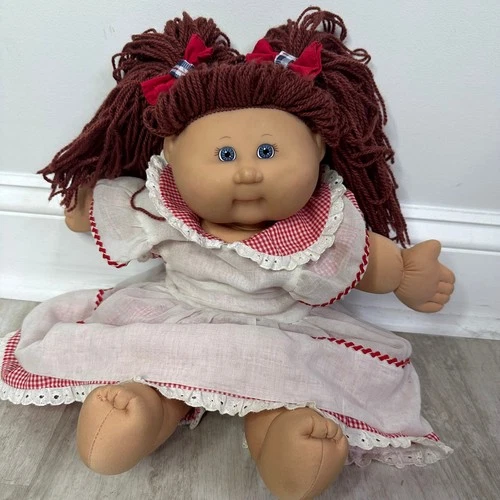 Vintage 1984 Xavier Roberts / Appilian Arts Cabbage Patch Doll Auburn SI22904
