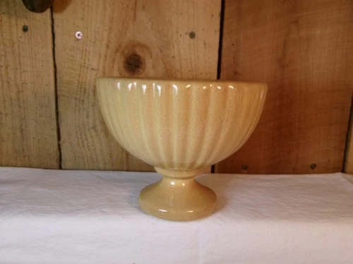 Vintage Haeger USA 3976 Art Pottery Ribbed Speckled Gold Pedestal Planter