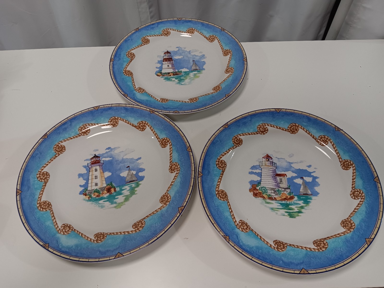 VINTAGE LIGHTHOUSE NAUTICAL SHORE LIGHTS-OMNIBUS 3 LARGE DINNER PLATES
