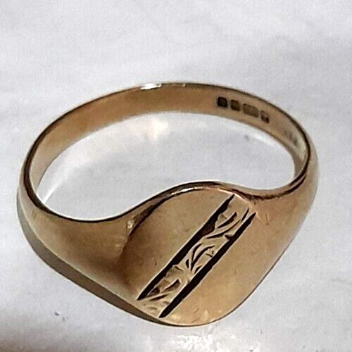 UNISEX 9ct 375 Yellow Gold ROUND Shaped Face Signet Ring Size N 1/2. **BOXED** - Picture 1 of 16