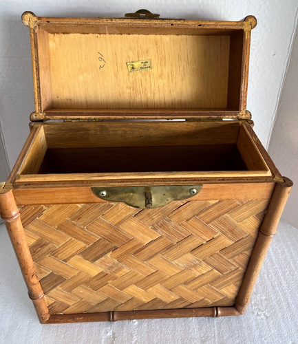 VTG WICKER RATTAN WOVEN CHINOISERIE CHEST , BRASS HRDWARE STORAGE MCM 14X12X6 - Picture 7 of 10