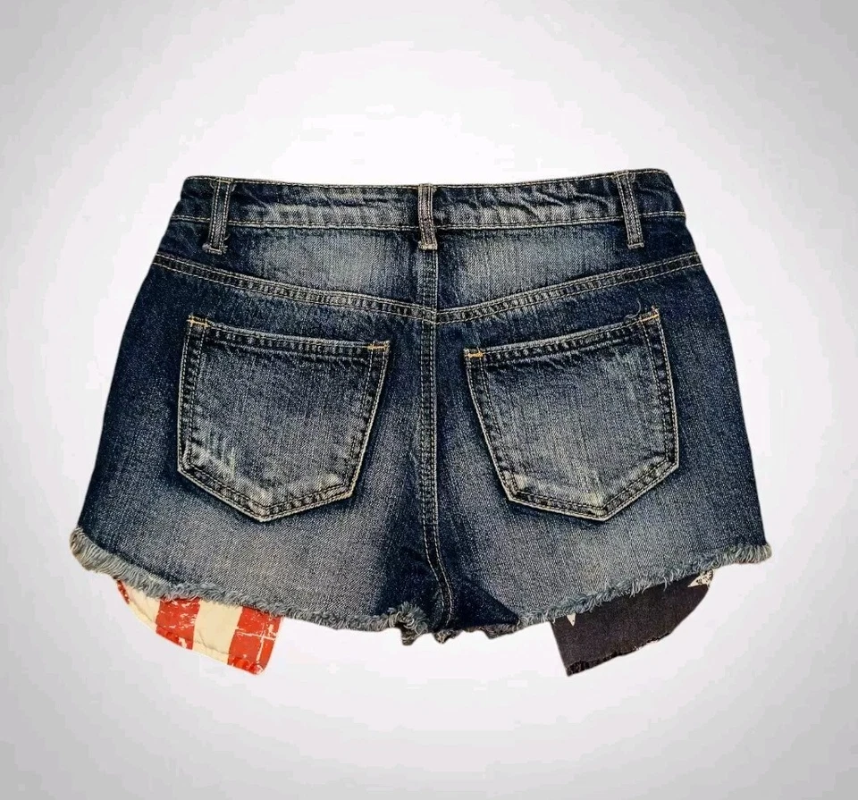 Mossimo Supply Co. Juniors 5📏28 英寸 W 高腰仿旧剪裁爱国短裤 — 第 2/4 张图片