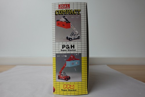 JOAL 169 PPM SUPERSTACKER CONTAINER CRANE W/RED PPM CONTAINERS 1:50 SCALE N.I.B. - Picture 8 of 12