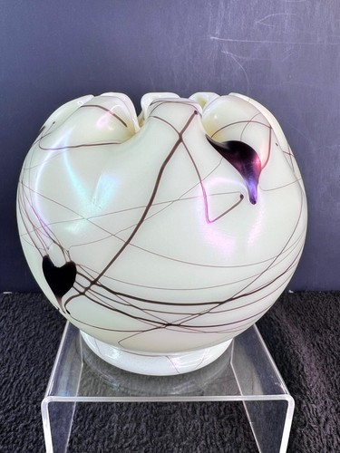 Fenton Art Glass Barber Custard Hanging Hearts Crimped Rose Bowl 1976 – #8925 C1 - Picture 2 of 10