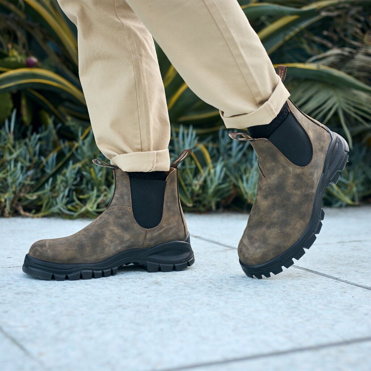 Blundstone LUG BOOT Unisex (Utility & Street-ready, Chunky Blundstone LUG BOOT Unisex (Utility & Street-ready, Chunky