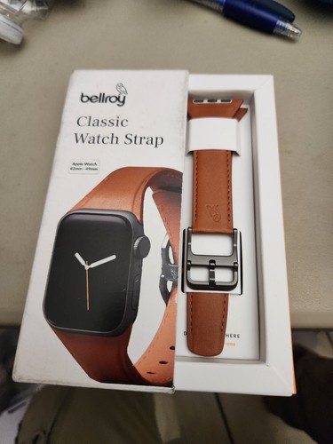 Bellroy Leather Apple Watch Strap size Large (42mm+)