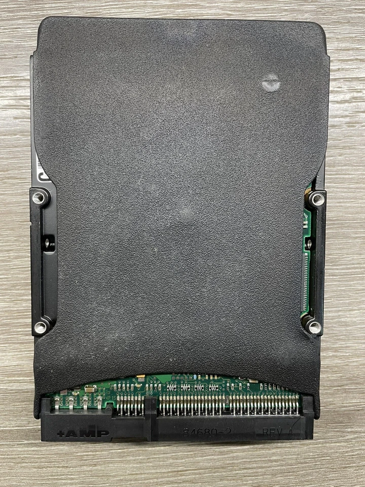 Seagate ST320410A U6 20GB 5400RPM 3.5" IDE Hard Drive - Image 2 of 2