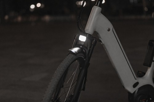 AXA Dynamo-LED-Scheinwerfer Nxt 30 Steady Switch schwarz | 30 Lux E-Bike - Picture 3 of 6