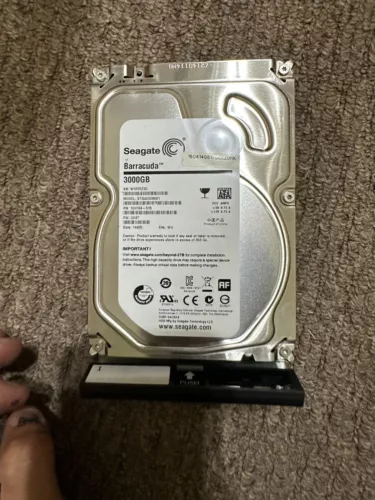 Seagate Barracuda 3TB HDD ST3000DM001 3.5” 7.2K SATA 6Gb/s 64MB Cache HDD 2