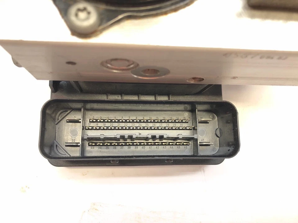 Conjunto de módulo de bomba de freno antibloqueo ABS Mercedes-Benz C230 2003-2007 Foto 2 de 4