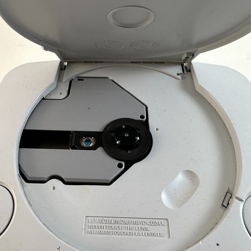 Consola de videojuegos delgada Sony Playstation PS One PS1 solo para piezas o reparación - Imagen 2 de 5