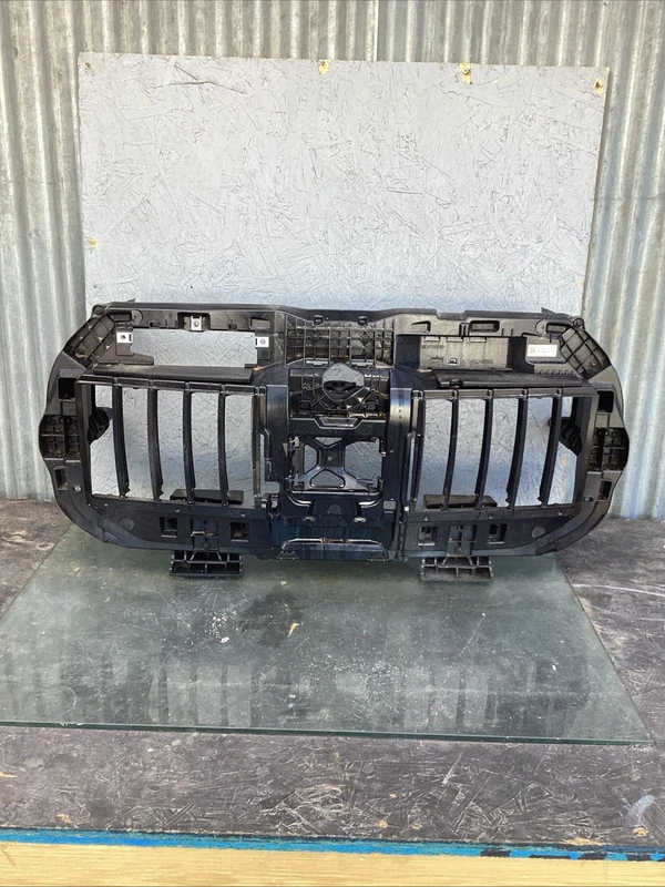 2022-25 BMW 7 Series Front Grille Shutter 51135A21A96