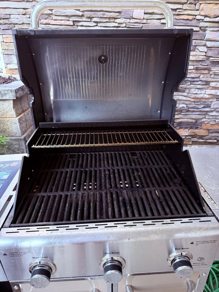 Parrilla de gas natural/propano Kenmore Elite de 3 quemadores en champán - edición limitada Foto 3 de 3