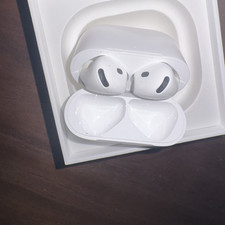 Apple AirPods 4 Wireless Bluetooth In-Ear Earbuds White MXP63LL/A