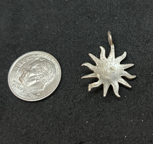 925 Sterling Etched Sun Pendant 0.75in - 1.72g - Picture 3 of 3