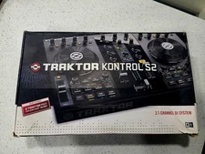 Native Instruments Traktor Kontrol S2 New Mint Condtion With NEW Dust Cover XMAS
