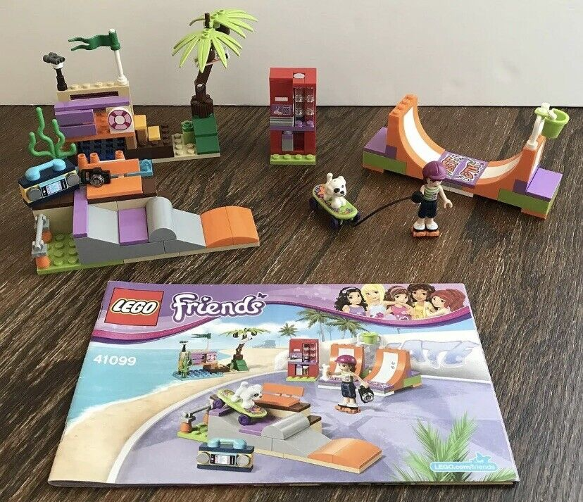LEGO FRIENDS SET 41099 HEARTLAKE SKATE PARK COMPLETE W/ BOOK NO