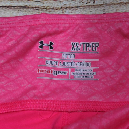 Under Armour Heat Gear Fitted Crop Athletic Capris Pink Pants Size XS - Picture 2 of 7