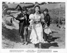 Jennifer Jones walking up dirt road a scene from film 'The Wil- 1952 Old Photo