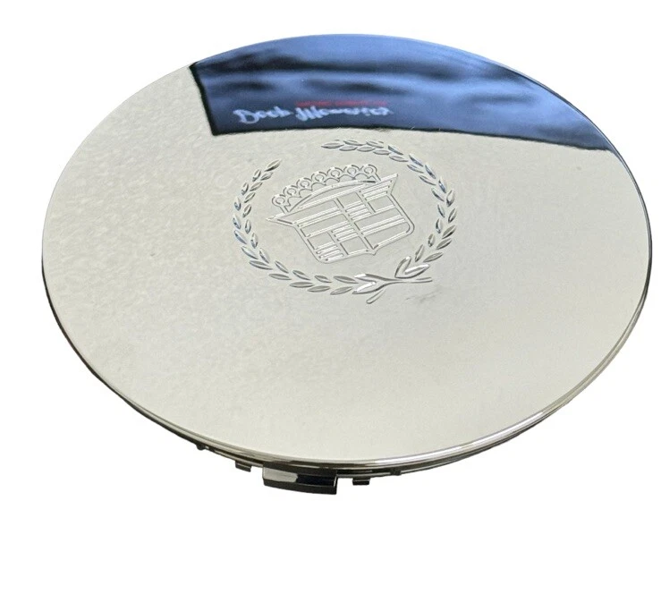 Центральный колпак Cadillac de ville DTS 9593259 измельченный - Изображение 2 из 4
