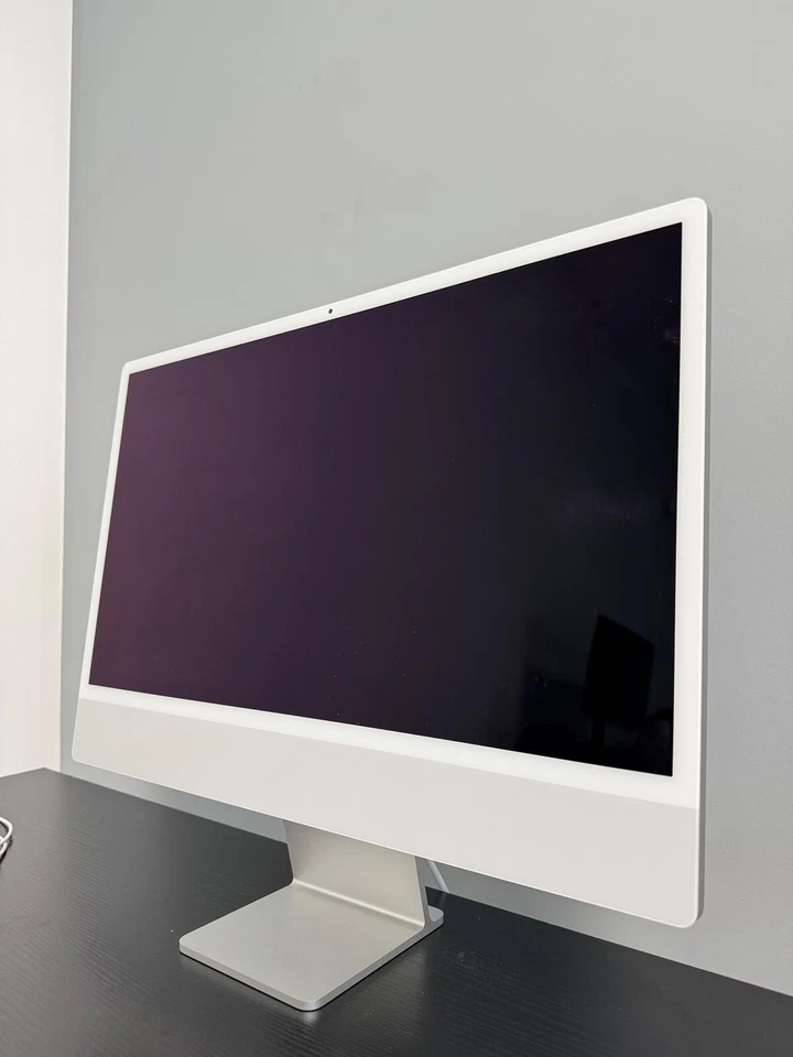 Apple iMac 24" (256GB SSD, M3, 8GB, GPU 10‑Core) Argento - MQRJ3T/A (Ottobre,... - Immagine 2 di 4