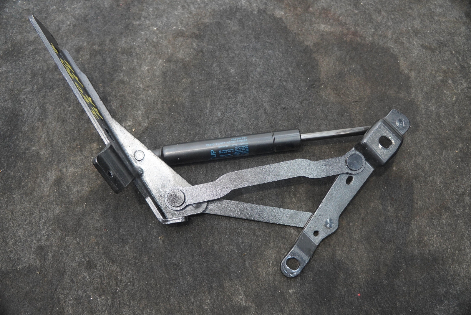 Rear Right Trunk Deck Lid Hinge Gas Strut 70003437 Ferrari California T 2015-18