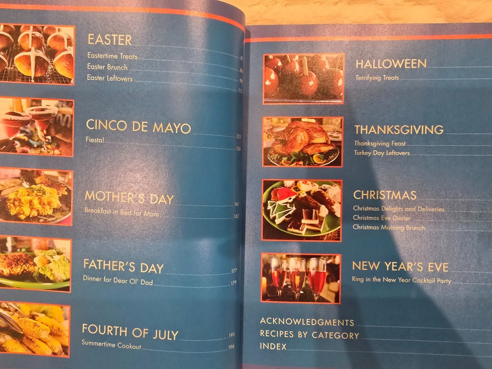 The Pioneer Woman Cooks "A Year Of Holidays" Hardcover Cookbook By Ree Drummond