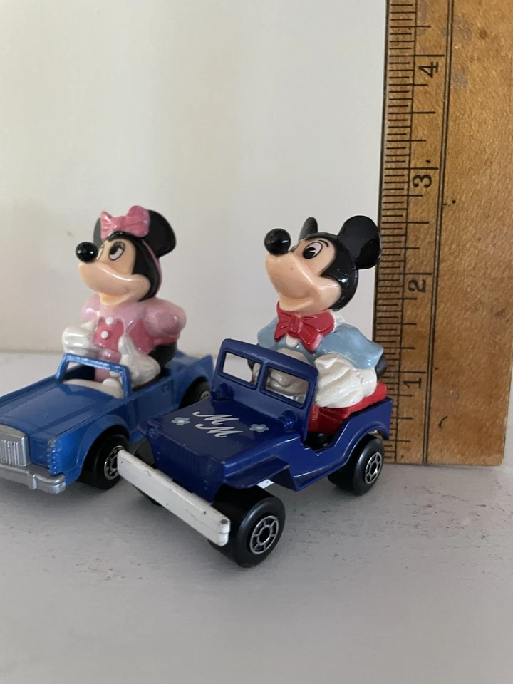 2 Matchbox Disney Series Lesney Mickey's Mail Jeep & Minnie Miniature Car EUC - Image 2 of 4