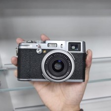 Fujifilm X100 12.3MP APS-C CMOS EXR 4x Optical Zoom Digital Camera -100 Working