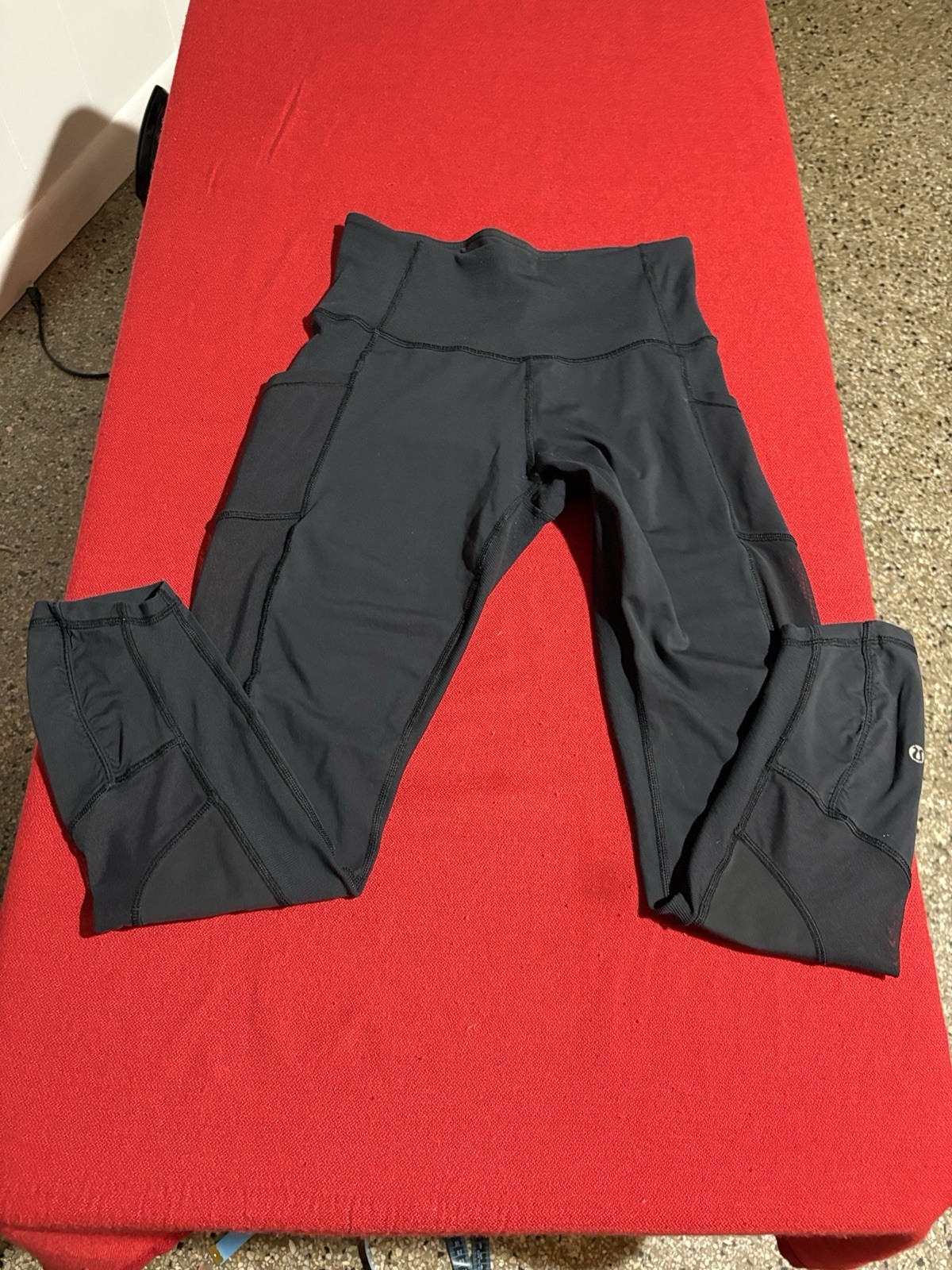 Lululemon Black Women's Pants, Size 8