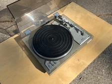 Akai AP-207  Fully Automatic Direct Drive Turntable Silver For Parts