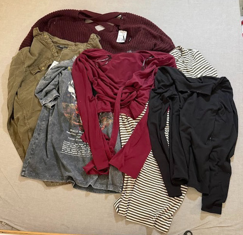 Lot of 6 Shirt & Dress Forever 21 Women S Different Colors And Styles Pullover.