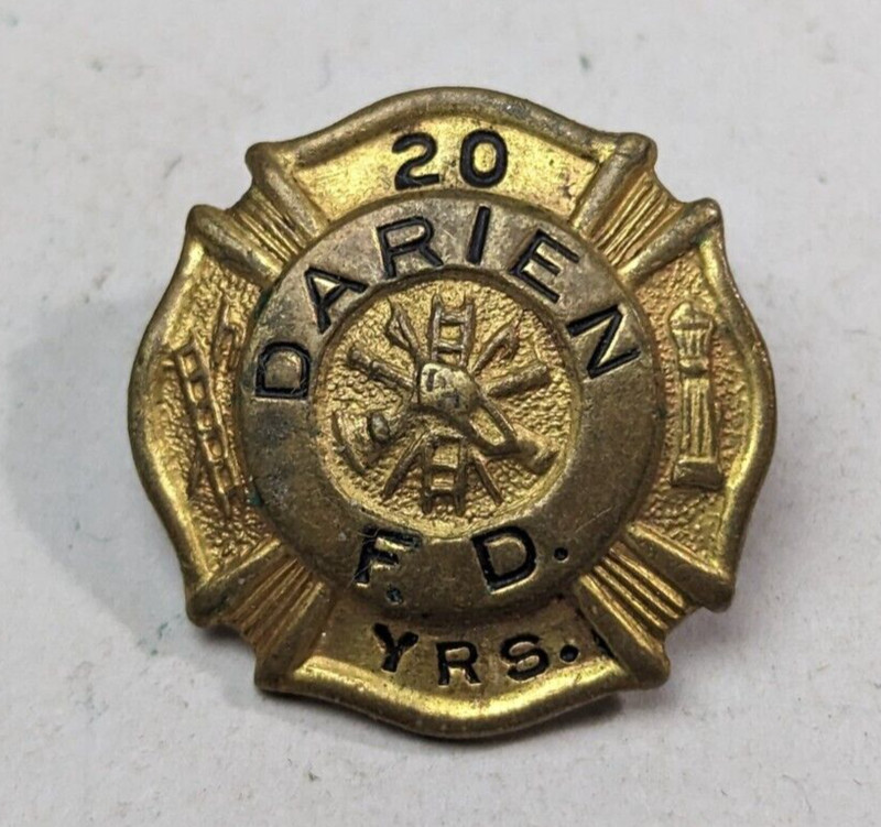Antique Darian Fire Department 20 Years of Service Bronze Pin Button Badge 3/4"