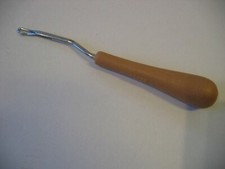 Vintage RUG HOOKER Plastic Handle Korea