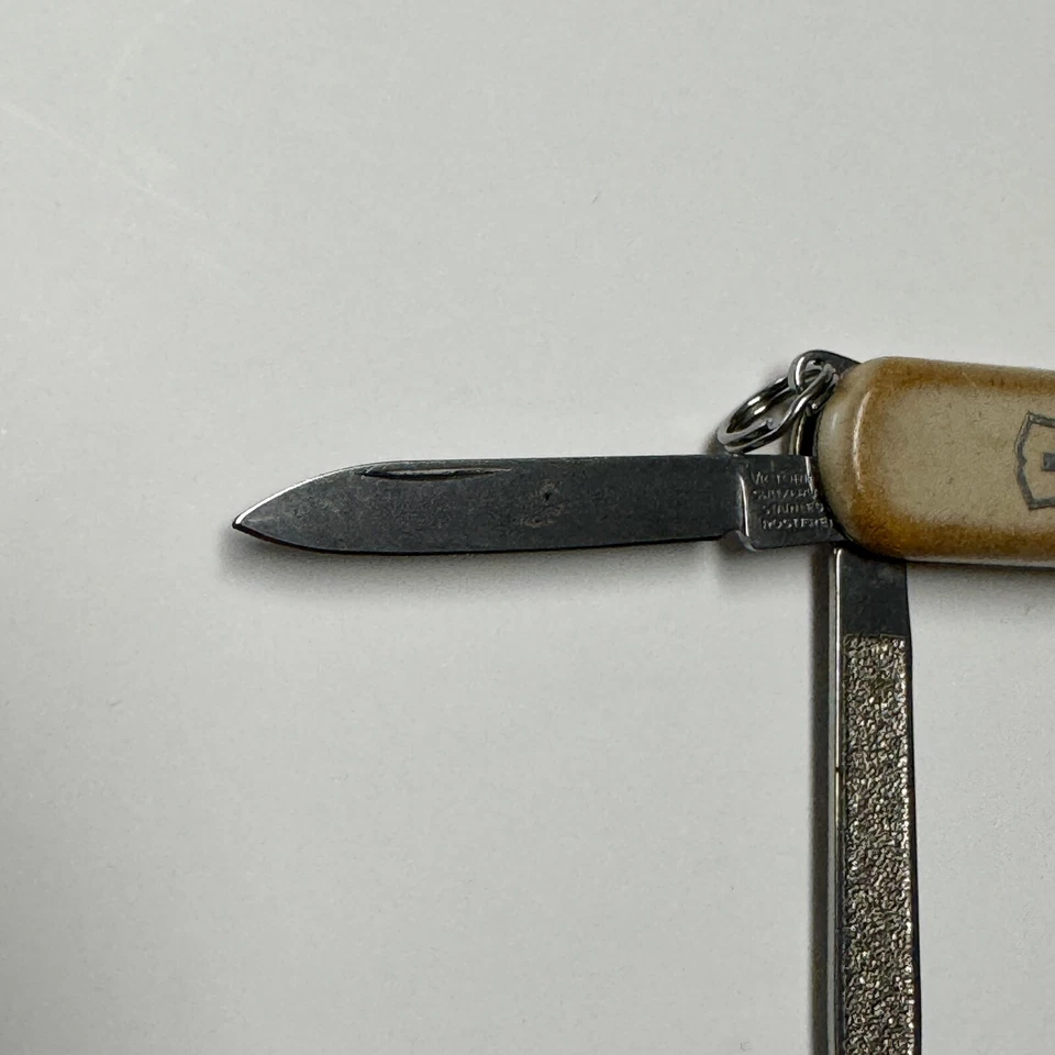 瑞士军刀 Victorinox 58 毫米经典 SD 口袋刀白色免运费 — 第 4/4 张图片