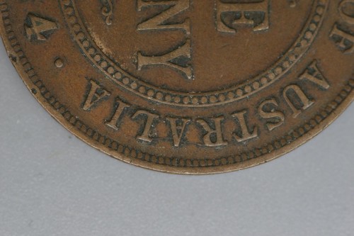 1924 - L - Australian Penny - Diecracks 'TRAL' & 'GEORGIVS' - VF / Verdigris - Picture 4 of 4