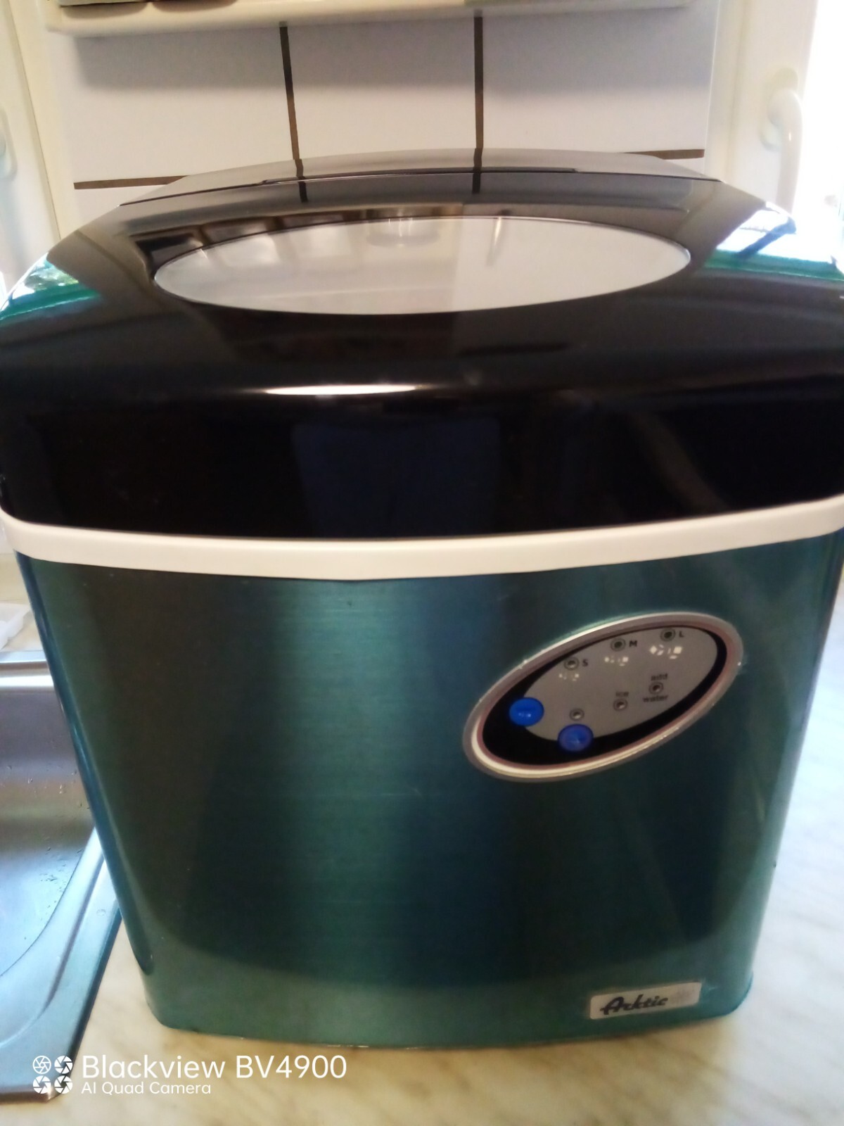 Eiswürfelmaschine Eiswürfelautomat Arktic von Hendi Gastro