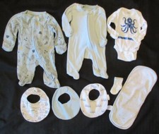 Baby boy lot of 8 mix Gerber, Carter's size newborn